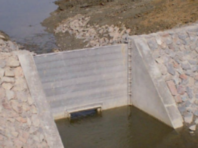 Holding, closing and regulating of water